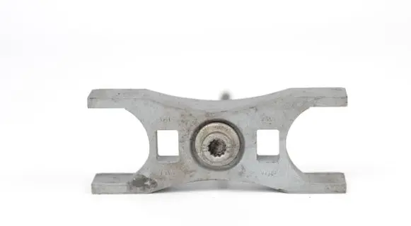 Skoda Octavia Mk3 (5E) Fuel Injector clamp holder 04L216