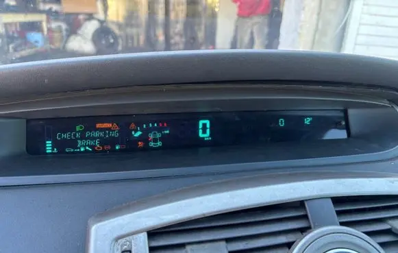 Renault Scenic II - Grand scenic II Speedometer (instrument cluster) 216771074 NS0426251 8200365607E