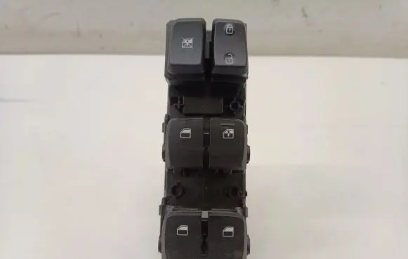 Hyundai Kona I Electric window control switch 93570J9650
