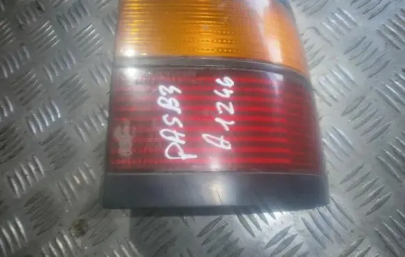 Volkswagen PASSAT B3 Rear/tail lights 333945257