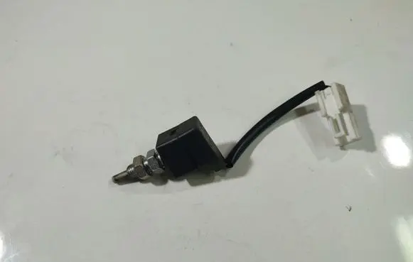 Hyundai i30 Brake pedal sensor switch 