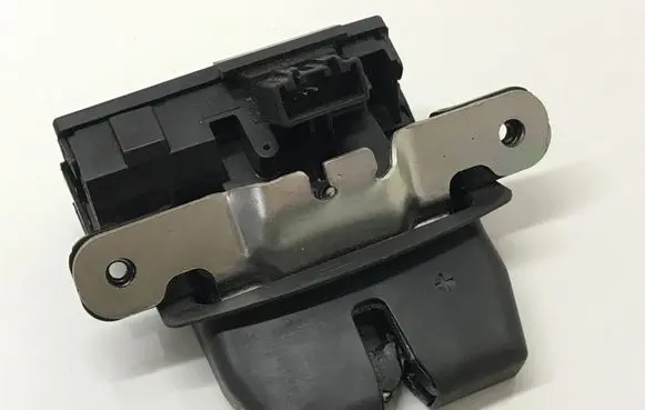 Ford Fiesta Tailgate/trunk/boot lock/catch/latch 8A61A442A66BA