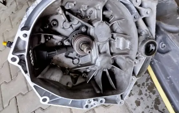 Citroen DS5 Manual 5 speed gearbox 9670189510