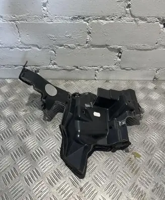 Land Rover Range Rover Sport L494 Other engine bay part CPLA6D058
