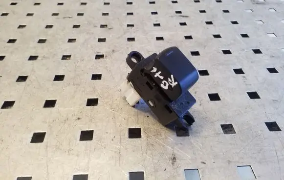 Subaru Forester SH Electric window control switch 0224Z
