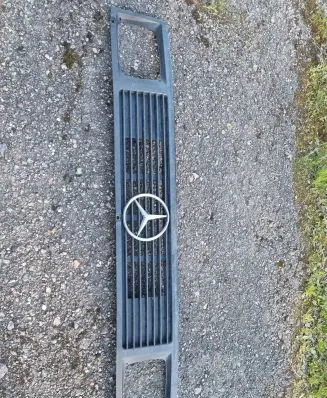 Mercedes-Benz 207 310 Front grill