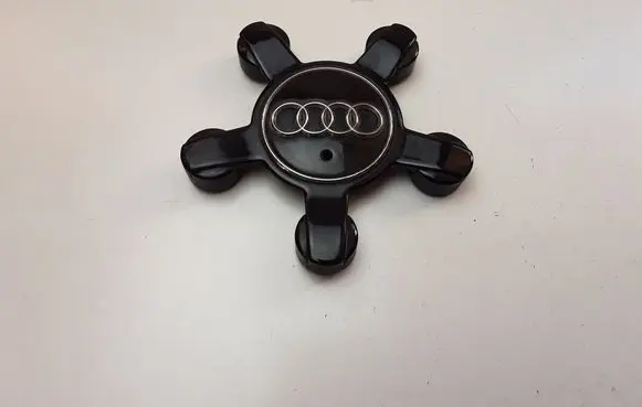 Audi Q3 8U R18 wheel hub/cap/trim 8R0601165
