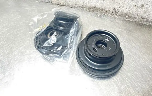 Chevrolet Aveo Front upper strut mount VKDC85000 640742 316576