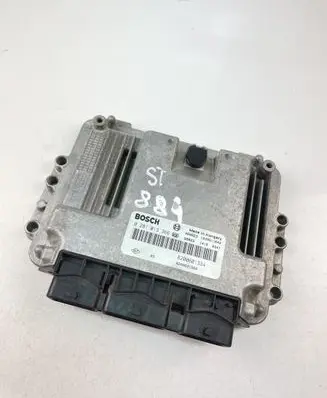 Renault Megane II Engine control unit/module ECU 8200601334 0281013366