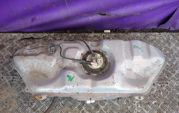 Toyota Yaris Verso Fuel tank