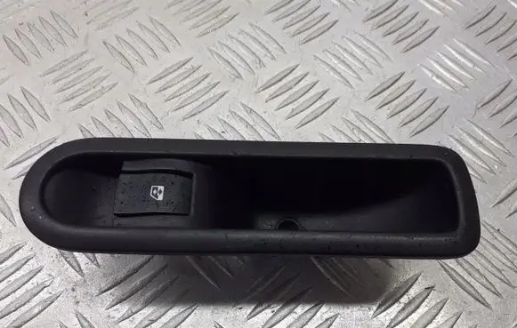 Renault Megane II Quarter vent window switch 156013870