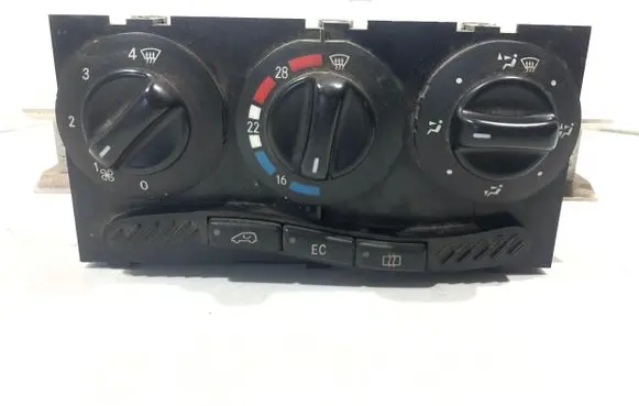 Mercedes-Benz A W168 Climate control unit 1688300485 K081998