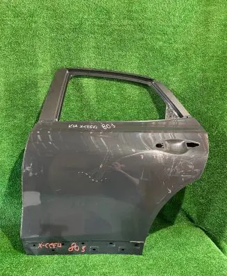 KIA Xceed Rear door