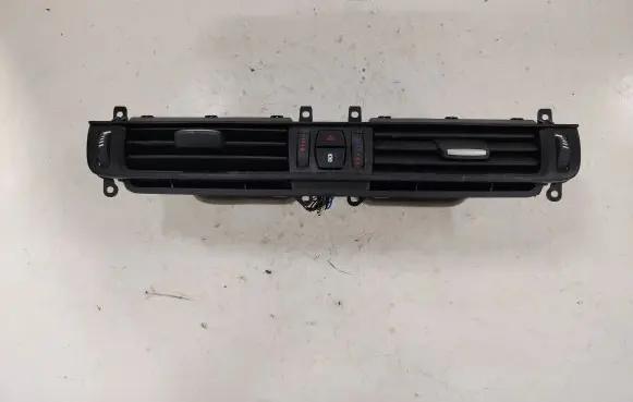 BMW X5 F15 Dash center air vent grill 16475510 9253115 9252649