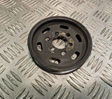 Volkswagen Golf IV Power steering pump pulley 