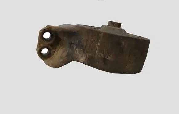 Hyundai Trajet Engine mount bracket