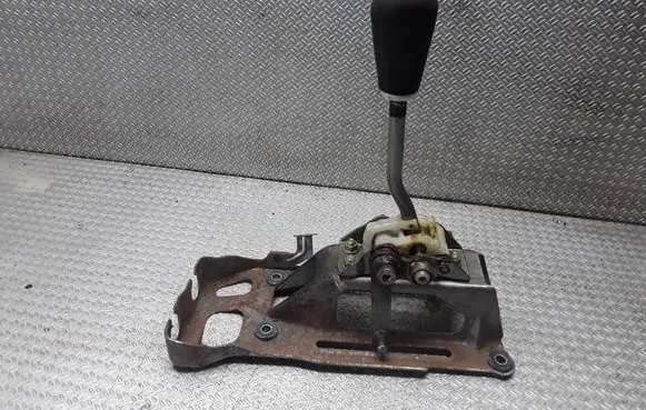 Toyota RAV 4 (XA10) Gear shifter/selector