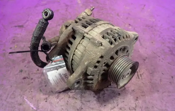Opel Astra H Generator/alternator 