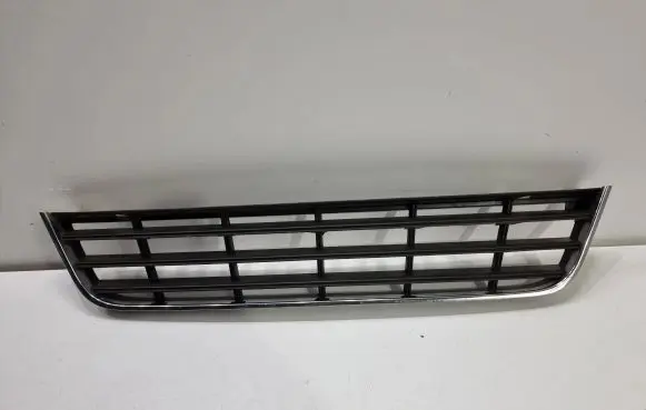 Volkswagen PASSAT B6 Front bumper lower grill 3C0853677