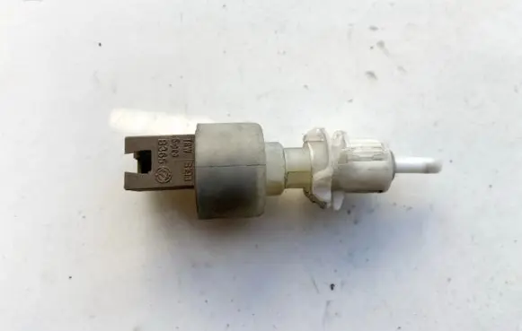 Iveco Daily 40.8 Brake pedal sensor switch b365 3193