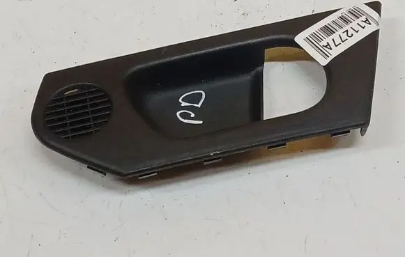 Opel Meriva A Other front door trim element 13215221RH