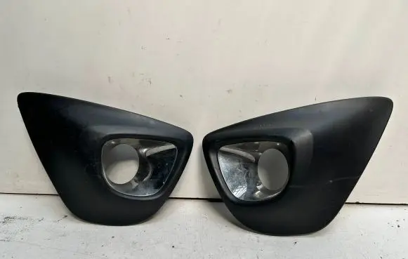 Opel Vivaro Front fog light trim/grill 261A20443R 93450923 23087900
