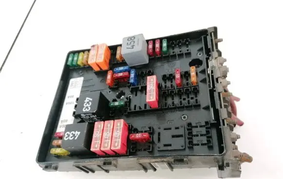 Volkswagen Golf V Fuse box set 1K0937124K 014189861