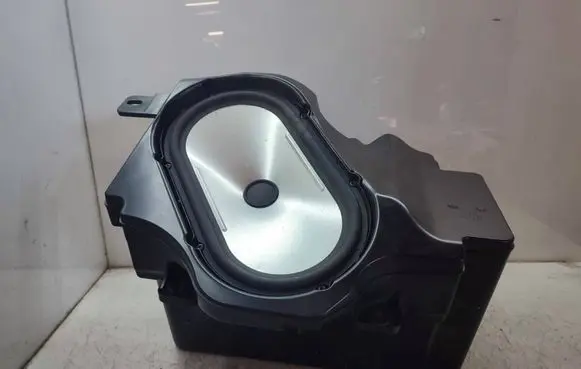 Land Rover Range Rover L322 Subwoofer speaker XH4218808AB
