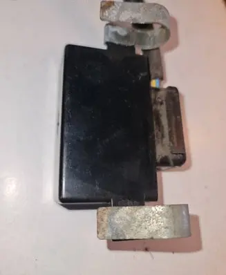 Mercedes-Benz S W126 Seat heating relay 1268210147 SG601470