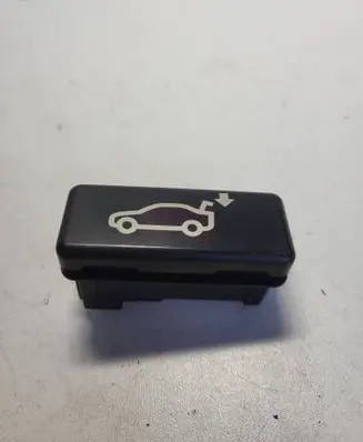 BMW 5 E60 E61 Tailgate/boot open switch button 8375580