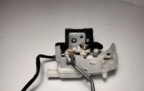 Mazda 6 Tailgate/trunk/boot lock/catch/latch B6701