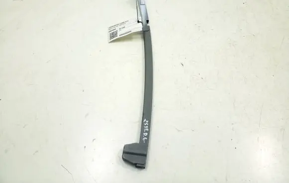 Lexus RX 450H Rear door windshield rail 6740748050