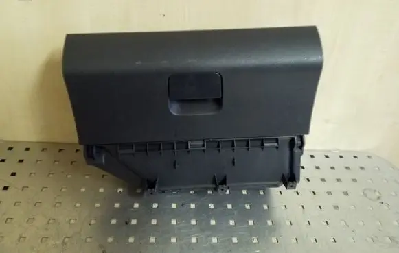 Volkswagen Polo IV 9N3 Glove box 6Q1857101F