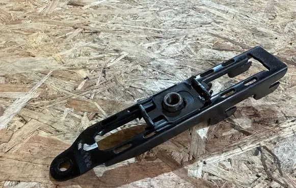Volkswagen Polo III 6N 6N2 6NF Seat belt adjustment rail 