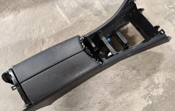 Mercedes-Benz GLC X253 C253 Center console A2536809002