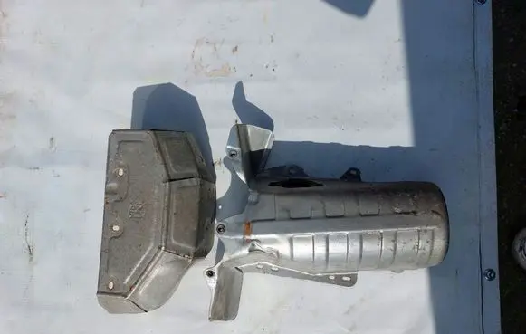 Heat shield in engine bay