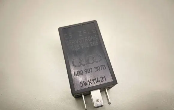 Audi A6 S6 C5 4B Other relay 4B0907307B 7038900266 5WK11421