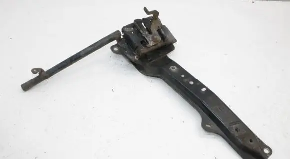 Mitsubishi Pajero Radiator support slam panel