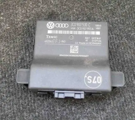 Volkswagen PASSAT B6 Gateway control module 3C0907951A 3C0907530C