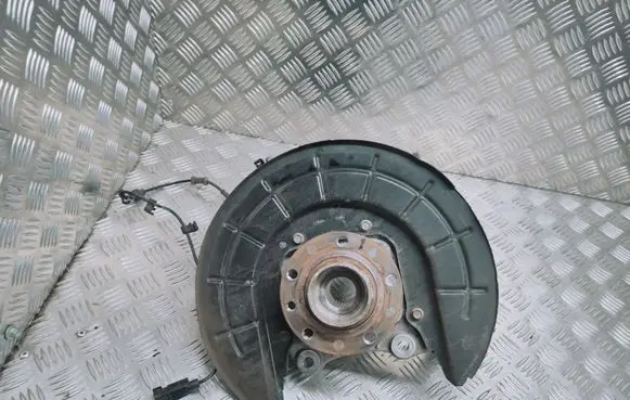 Jeep Cherokee Rear wheel hub