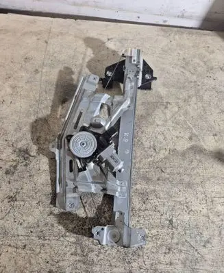 Honda Civic Front door window regulator motor 604130