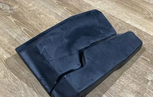 Jaguar XE Trunk sound insulation GX6384959CC