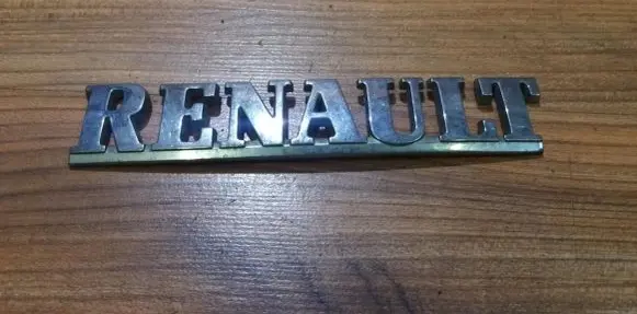 Renault Laguna I Manufacturer badge logo/emblem 