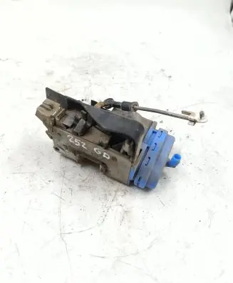 Audi A4 S4 B5 8D Rear door lock 8D0839016A