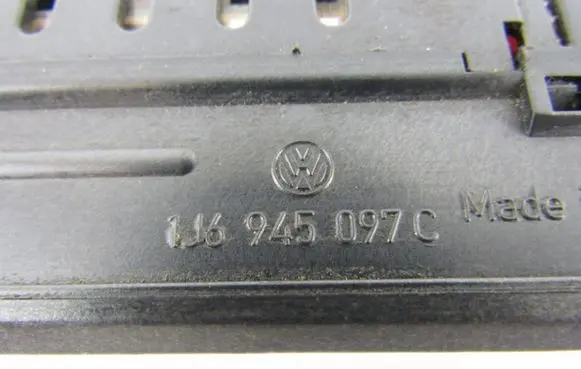 Volkswagen Golf IV Third/center stoplight 1J6945097C