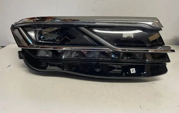 Volkswagen Touareg III Headlights/headlamps set 761941082 1EX01314306
