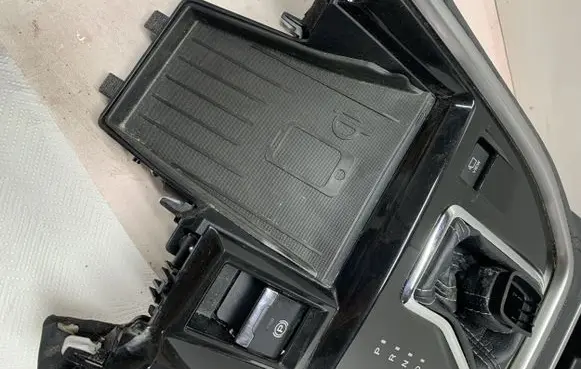 Subaru Outback (BT) Wireless charging module 97402A 9740271192140494