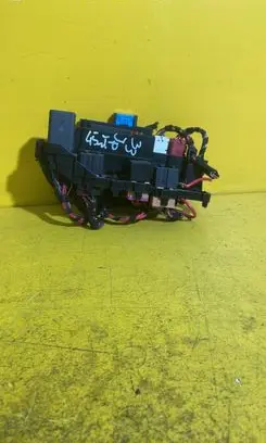 Audi A4 S4 B8 8K Fuse module