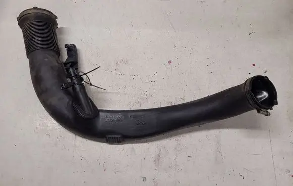 Volvo V40 Intercooler hose/pipe 31325985 30750911