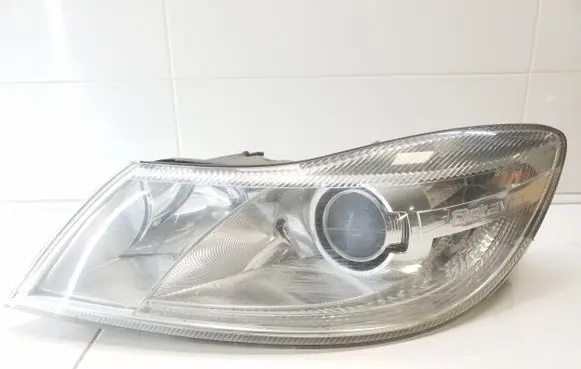 Skoda Octavia Mk2 (1Z) Headlight/headlamp 1Z1941015G 7L6941329B 5DV00961000